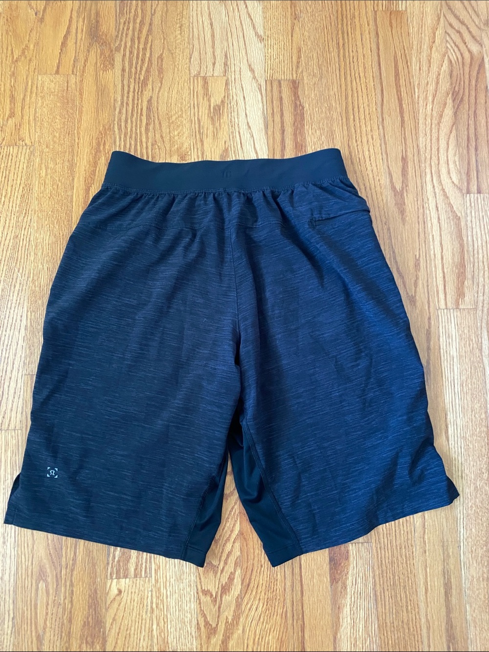 Lululemon T.H.E. Short *Linerless 11" Heather Size Small